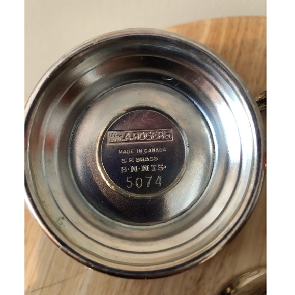 Antique WmA Rogers set of 6 silver plated cups EUC - Picture 3 of 6